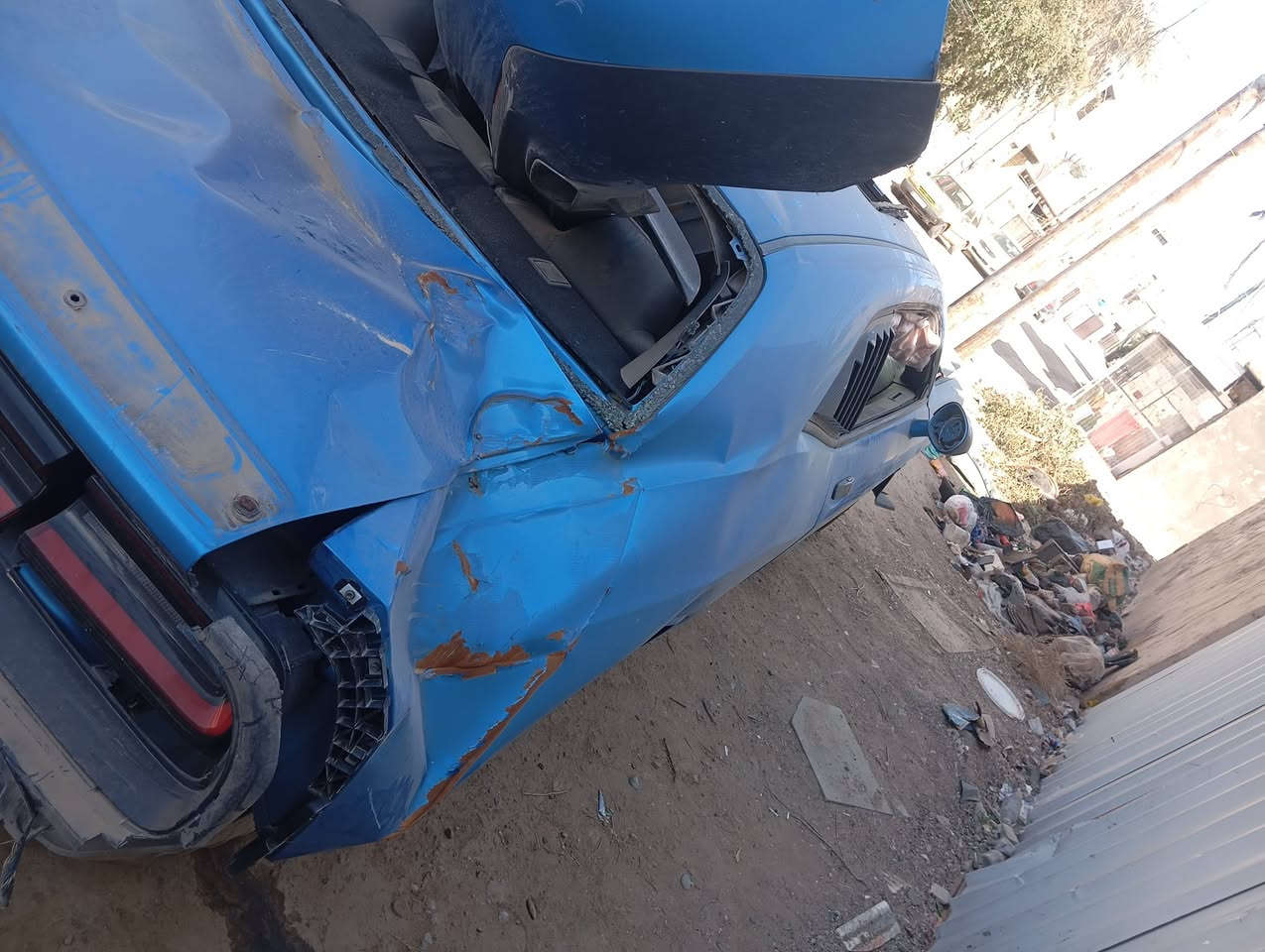 السلام عليكم جالنجر موديل 2016 فول مواصفات بيها حادث رقم بغداد
مكان السياره بغداد 
اتصل ***********
