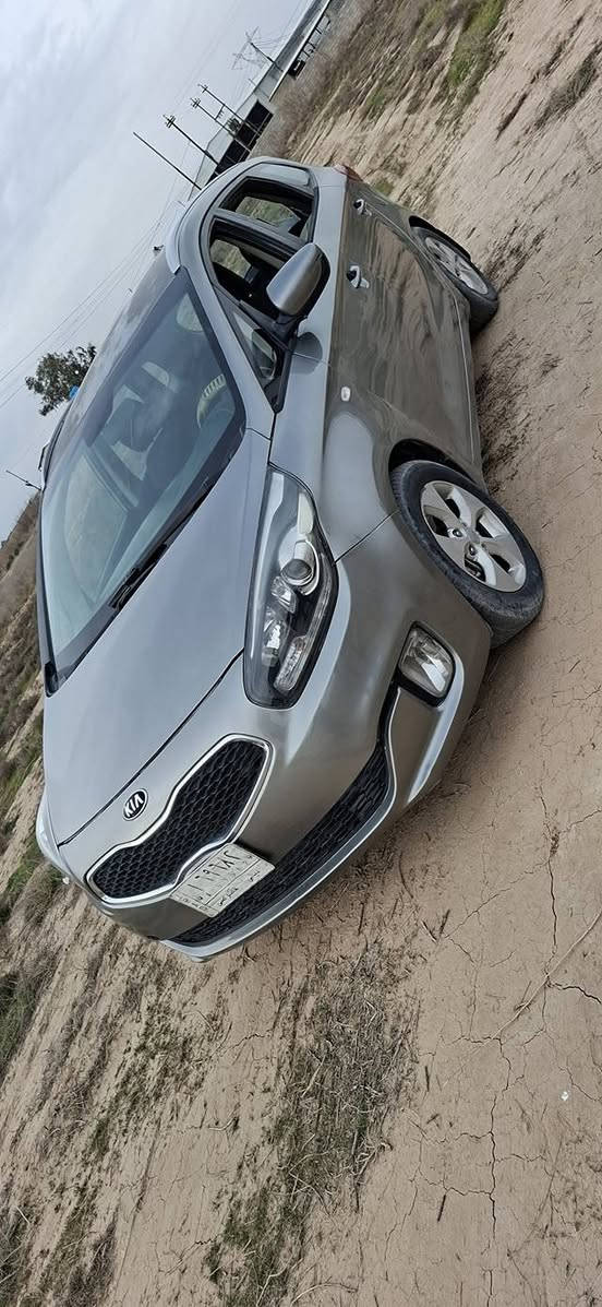 السلام عليكم بيع او مراوس كيا راندو امريكي ٧ راكب موديل  ١٤ رقم ديالى محرك الفين GDI لاصرف ولابخار بيها مكانات صبغ بدون ضربه سياره حلوه جاهزه من كلش
مكاني بعقوبه السعر ١٠٥
***********
