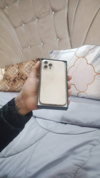 ايفون 12 برو ماكس • قافل ايكلود • حي النضال