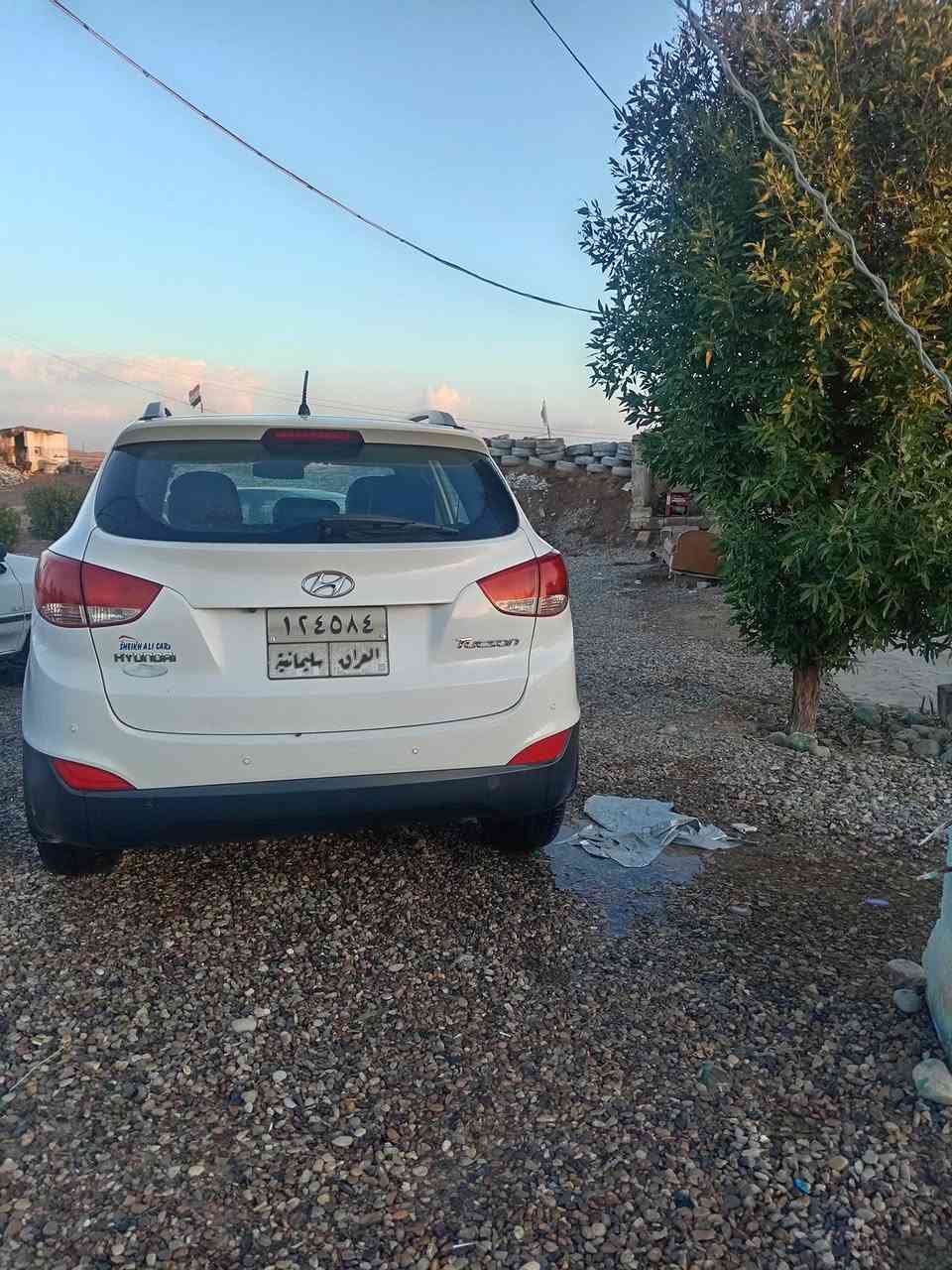 توسان خليجي
موديل ١٢

سنوية لل ٢٧

اي نقص ماكو السياره لا صبغ وضربه

السعر ع هذا الرقم ***********
