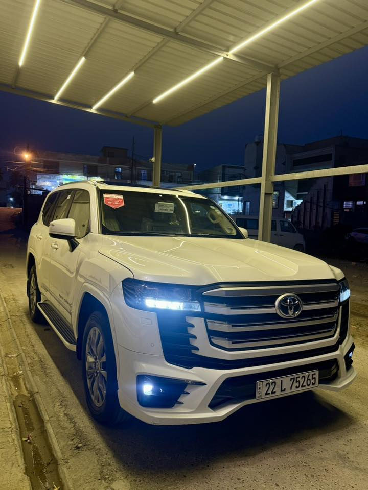 السلام وعليكم 
لاندكروز 2023 gxr توين تيربو ضمان شركة ساز بعدها بالضمان كل سيرفسها بالشركة 

فول مواصفات معروفة / فتحة وبصمة وجلد كراسي كهرباء وتبريد جنطة كهرباء ثلاجة طفاية شاشة لكزس سستم سماعات jbl  لد بالشباك ولباقي فول 
مكفولة كفالة عامة فقط بارد كد شبر بالباب موضحة بالصورة + سونار مرفق بالصور 
ماشية 29 الف كيلو متر حقيقي شرط الفحص
رقم اربيل بأسمي شخصياً 
مكان السيارة بغداد 
للاستفسار / *********** 
السعر / 655 (65.500 $ ) وبيها مجال
