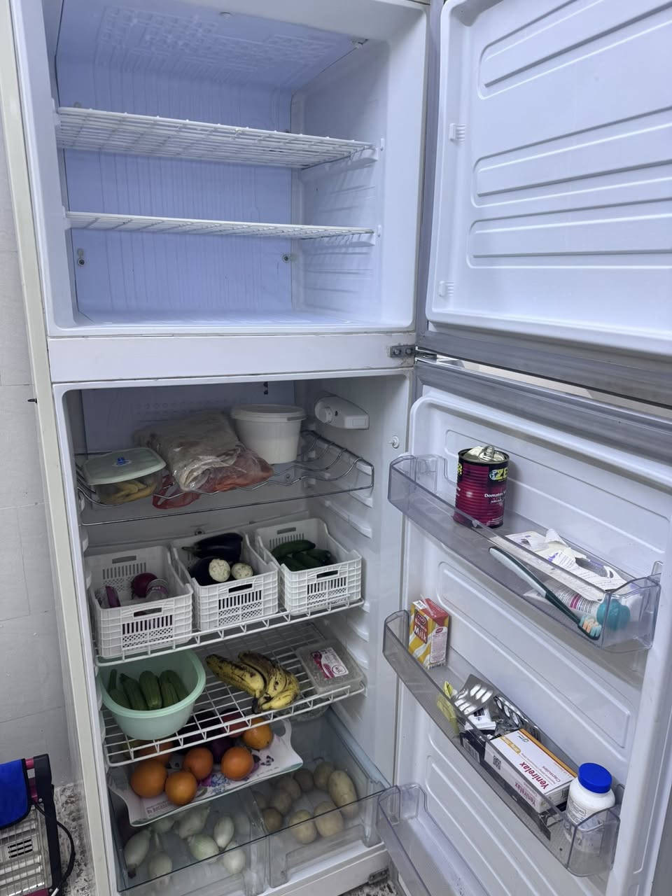 ثلاجيه نوعيتها ميديا كلش جبيره اكبر حجم مثل مموضح عدكم بالصوره نضيفه فقط الباب الجوه برودته خفيفه يعني شغله غاز او ما؏ـعرف شنو بصراحه اليريدها يراسلني


**إذا كنت صاحب هذا الإعلان وتريد حذفه لأي سبب، رجاءا أرسل رسالة إلى الدعم الفني**