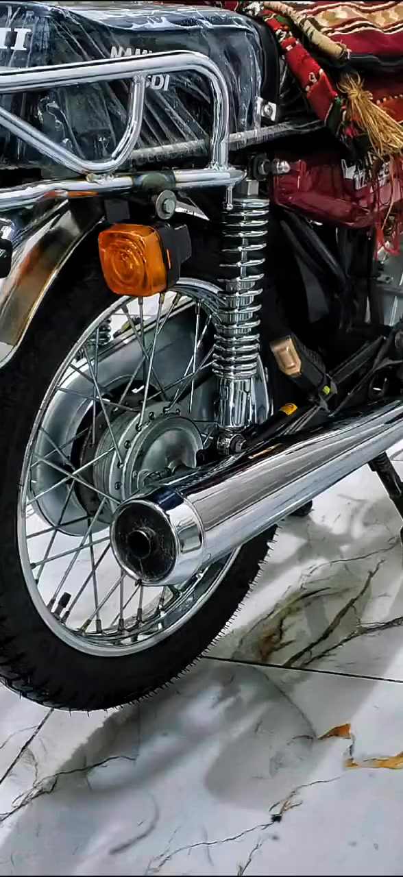 اقره المنشور للخير يله تتصل)   دراجه اربع كير نضافه فول ومحرك مكفول جاهزه من كلشي الدراجه طالع بل مزاد العلني ومدفوع كمركه يعني بوجهك تروح ترقم اني اكاتبك بس مكاتبت شارع وطيك اوراق المرور المكان نجف السعر 900 وبيه مجال بصيط ***********
