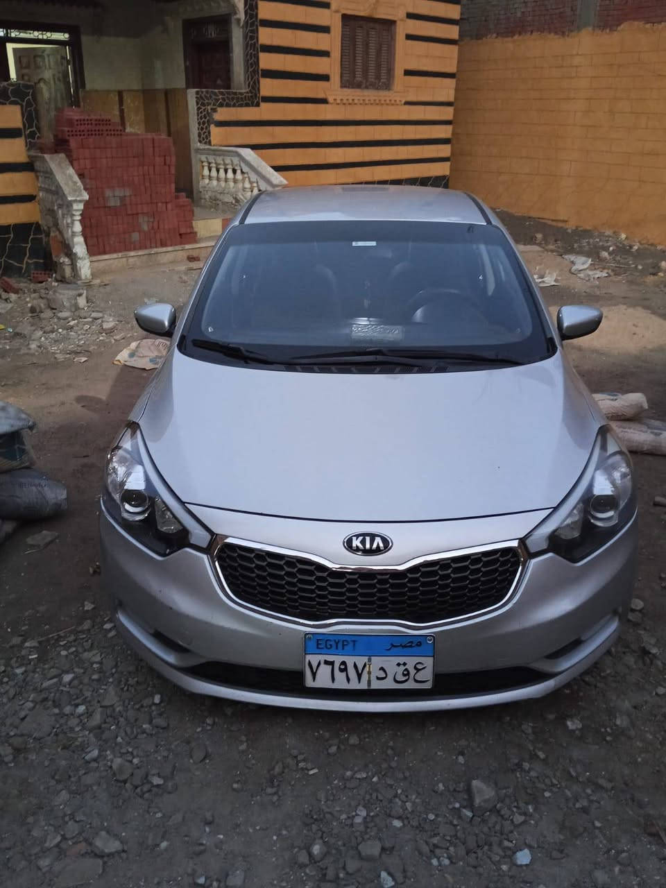 بسم الله ما شاء الله
كيا سيراتو K3 موديل 2016
حالة نادرة جدًا لعشاق النظافة، فابريكة بالكامل بره وجوه بدون أي دهانات نهائي، ما عدا الأكصدام الخلفي فقط.
✅ عداد 120 ألف كم أصلي وشرعي
✅ فحص في أي مكان يعجبك
✅ استخدام بيتي ومحافظ عليها جدًا
✅ لا تحتاج أي مصروف
✅ متاح بدل المناسب
العربية بحالة ممتازة جدًا، واللي يدور على سيراتو نظيفة هيعرف قيمتها أول ما يشوفها.
للتواصل والمعاينة للجادين فقط. القاهرة, مصر


**إذا كنت صاحب هذا الإعلان وتريد حذفه لأي سبب، رجاءا أرسل رسالة إلى الدعم الفني**