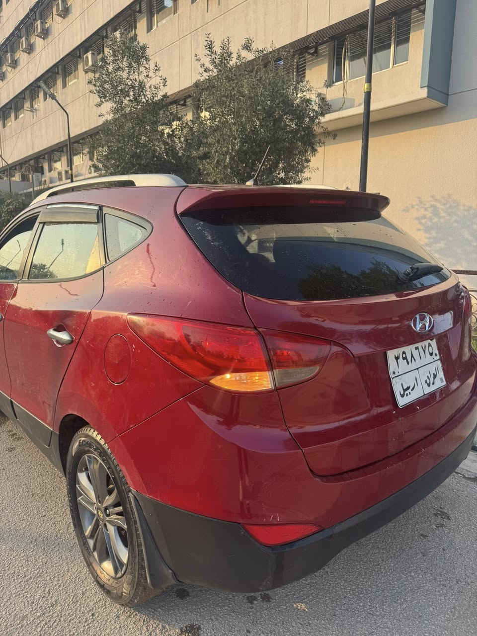 سياره توكسان 2015 خليجي 

تبريد قطعتين ثلج 🩵 وتدفئه 

محرك 2000  كلش ناعمه واقتصاديه 

السعر «109»
    اذا لكيت توكسان بهيج سعر اني اشتريها

استفسار اكثر ***********
