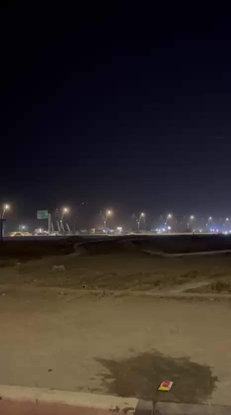 سلام عليكم سياره سايبه 2016 كير ومحرك شرط مصفره هيئه وغرامات حداده حلوه دواخله جدد تخم تواير جدد سياره جاهزه على الأخير كلش سنويه الحد ال2028 عنواني بصره زبير سعره ٣٠ وبيه مجال ***********.
