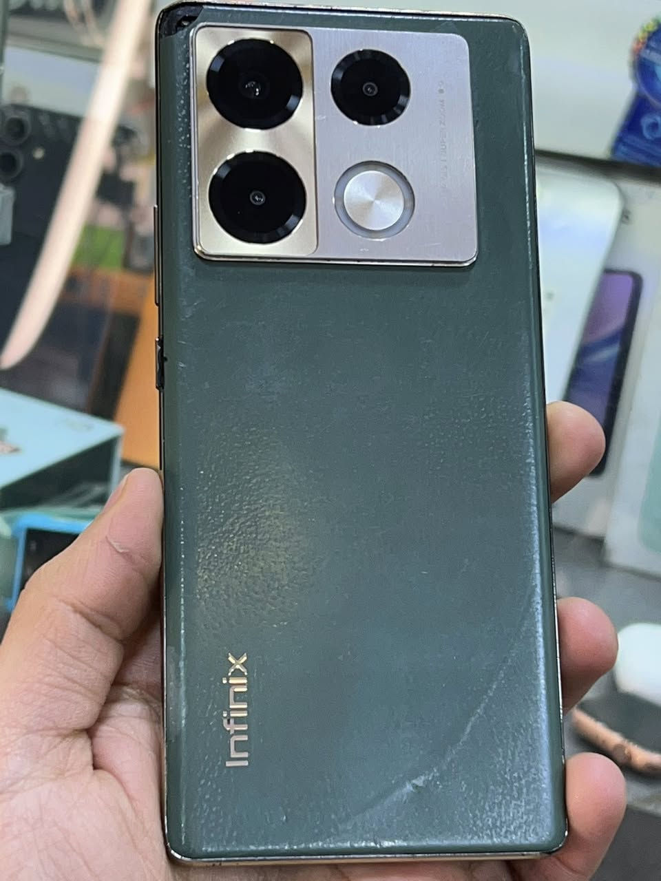 السلام عليكم انفنكس نوت 40 ذاكره 256 عشوايه 8 الجهاز قفل 175 الف عنوان بغداد المشتل شارع الجامع ***********
