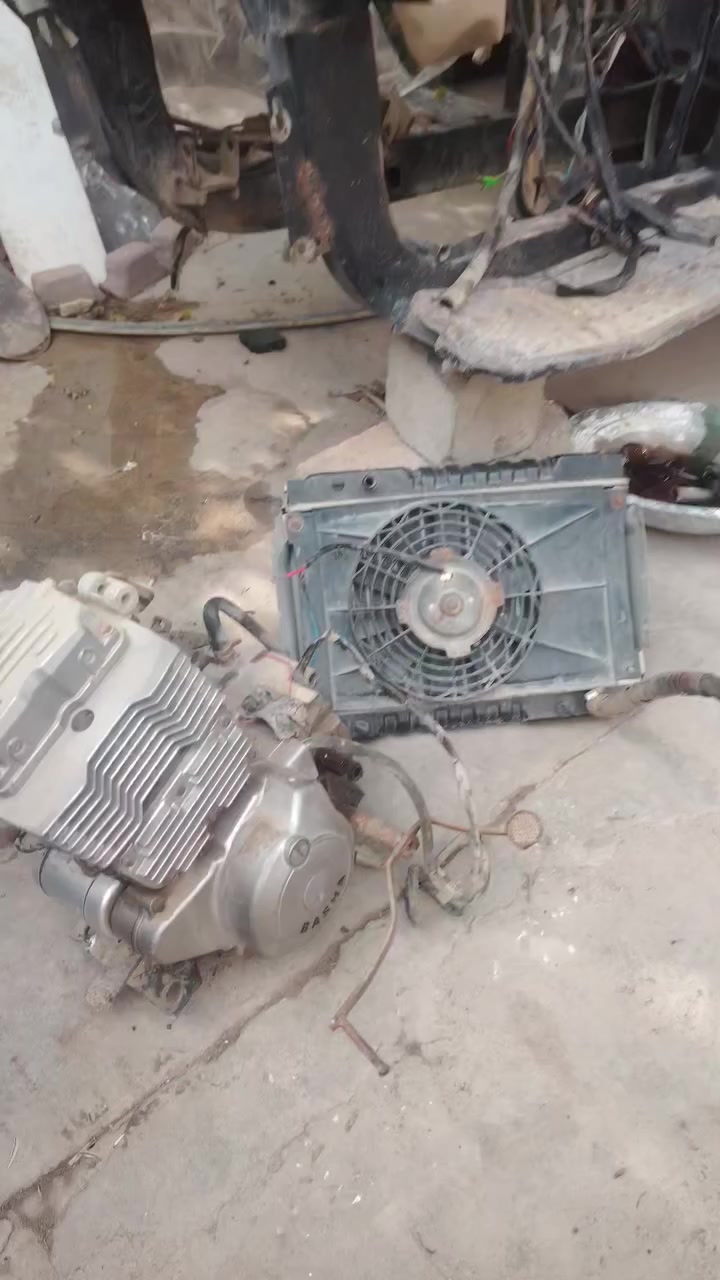 سلام عليكم شباب مكينه لبيع نضيفه كلش  مكينه كاعده   بس مجفته بس  مكينه 200لبيع مكاني   سعره 150 هاذه رقمي خابر وتدتل  بي واتساب  ***********
