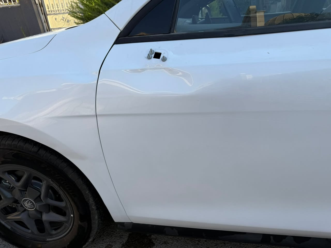 Byd gin plus
ماشيه1950 Hev 
موديل 25
صار شهر من اخذته وصار حادث ضربني ابو دراجه ودفع الله ماكان اعظم الضرر فقط من جهة السايق يحتاجه بارد او pdr  ابيعه ع وضعه هذه السعر 18,750 للتواصل واتساب فقط ***********
