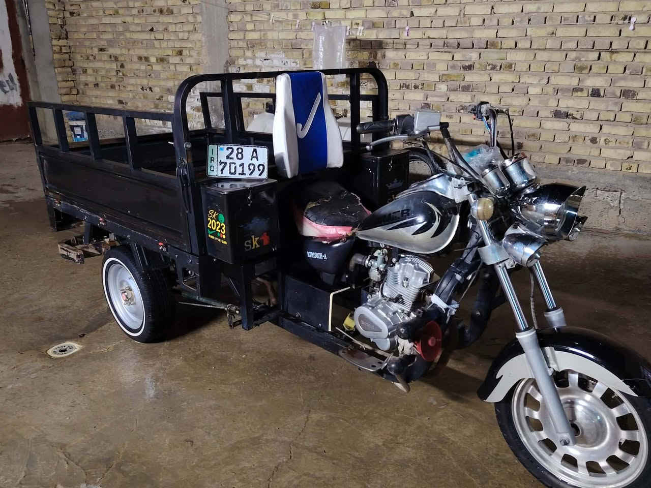 السلام عليكم 
ستوته للبيع مديل 23 سنويه وقم انكليزي مداور ثاني يوم 
اكسن مالتها بلادي 
تواير وياله جدد 
مكينه مامفتوح منها برغي بس كلجات 
مكان نجف 
الشراي يتصل  
رقم 
***********
