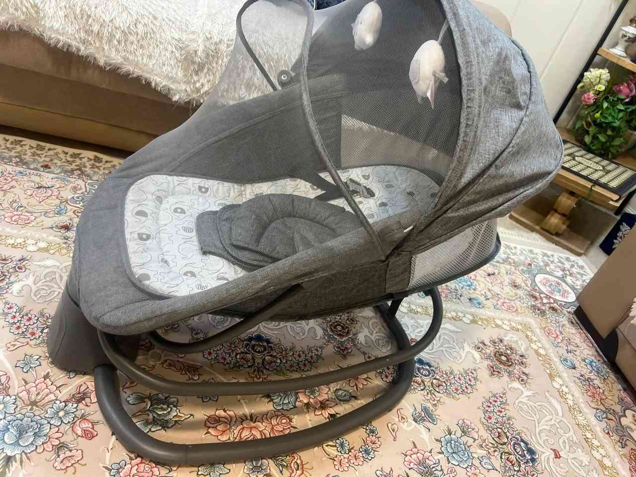 جۆلانەیەکی کارەبای مارکەی مۆستێلایە بێ کارەباش ڕا ئەژێنرێ  دووجار بەکار نەهاتوە تازە تازەیە وای فایە بلوتوزە چەنەها گۆرانی تیایە  لۆک  ١٠٠ هەزاری پێ دراوە ٧٠ هەزاروو مەعامەلە سلێمانی ***********
