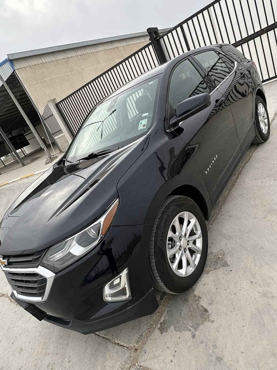 سلام عليكم  للبيع كوينكس 2020
اللبيع أو مراوس 
اكوينكس موديل 2020 رقم واسط تحويل مباشر
وارد امريكي بدون ايرباك بجم كبس ضررها جاملغ خلفي وربع الباب موضوح بالصور مرفقه بالمنشور وبيه صبغ جاملغ امامي 

مواصفات سياره 
شاشه كبيره 
كامرا خلفيه 
تحكمات ستيرن كامله 
بصمه تشغيل 
بصمه ابواب
رادار امامي 
رادار خلفي 
نتبيه شاشه
مانع تصادم
ويل كروم 
كامره دواره
تبريد قطعتين 
حساسات خلفيه

سياره جاهزه وجديده  تخم تاير جديد وباتري جديد 
كير محرك تبريد حداديه 
جاهزه الاخير 
# مكان - السياره الكوت 
السعر 138 وبيها مجال
الاتصال    ***********
