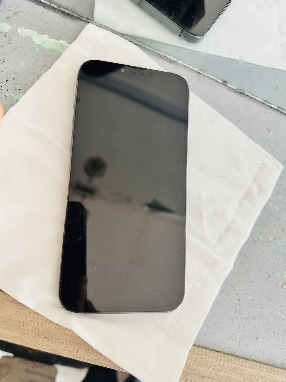 اسلام عليكم ايفون 13برو ماكس امريكي نضافه 90 نسبه لبطاريه81         لسعر 600 وبيه مجال قليل 
للتصال/***********
