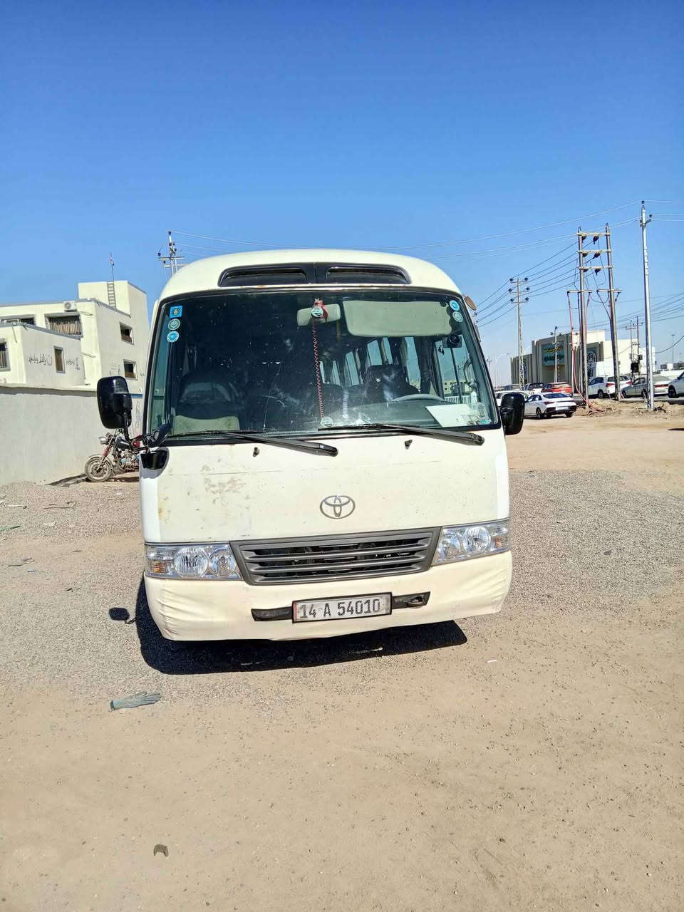 كوستر للبيع او مراوس نيسان أو هايسه من 20وفوك 2011مكينه وكير دوشمه نضيفه ويل ناصب السياره بيها صبغ قليل باقي التفاصيل *********** العنوان بصره شط العرب Singapore
