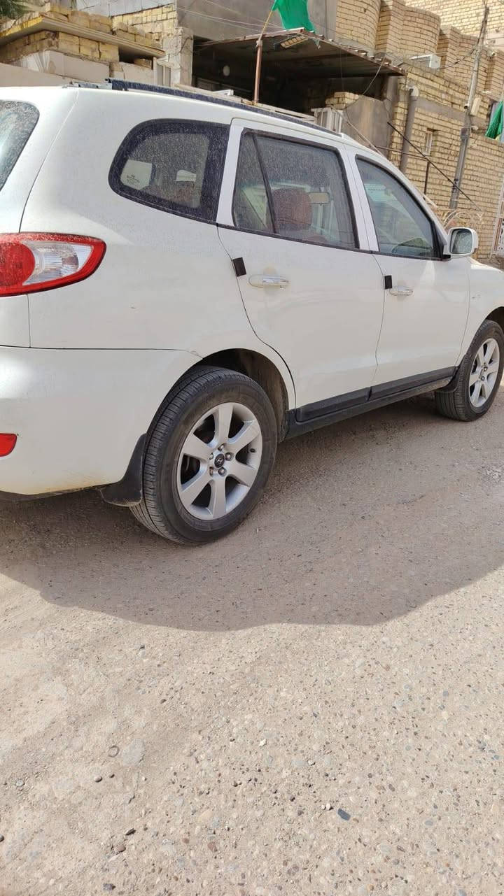 السلام عليكم سنتافية بانزين ٦ سلندر ٧راكب جاهزة كصت جنطة كيرمكينة حدادة مكفولات تبريد شغال تخم تاير مكاني العمارة سيارة بيع فقط متومة شرط حاسبة ارقام وسنوية صليات مديلهة 2012 متومة على وحدة اقل مديل سعر ٥٥ وبيهة مجال قليل رقمي *********** رقمي ثاني ***********

