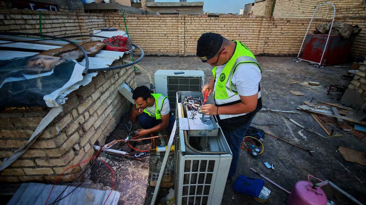 🛠️ من واقع مواقعنا | كادر الإسراء الهندسي
بفضل الله وتوفيقه، أنجز كادر مكتب الإسراء الهندسي لخدمات التكييف والتبريد أعمال الصيانة الدورية وإصلاح منظومة التبريد في منطقة الشعلة.
🔹 تفاصيل العمل:
نوع الجهاز: سبلت كنتوري (نظام عمودي).
الإجراءات المتخذة: إجراء أعمال اللحام الدقيقة وصيانة المنظومة بالكامل وإعادة تشغيل الجهاز بكفاءة عالية وضمان استقرار الأداء.
💬 الحمد والشكر لله دائماً وأبداً على توفيقه.. مستمرون في تقديم أفضل الحلول الهندسية لراحتكم.

📞 للتواصل والاستفسار:
الهاتف:
***********
***********
العنوان: بغداد - الغدير - قرب مخابز القمح
📍 مكتب الإسراء الهندسي | خياركم الأمثل لراحة تدوم.

#مكتب #الإسراء #الهندسي #خدمات #التبريد #والتكييف
