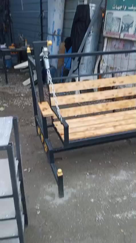 حدادة اسعد العامري ابواب شبابيك محجرات سندويج بنل سقايف كيسبان
***********
