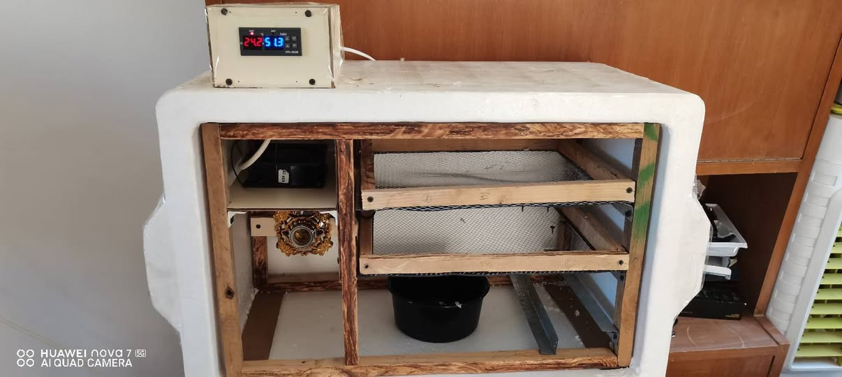 ألسلام عليكم متاح فقاسه فلين كبيره جديد شوفت عينك مكاني تكريت للاستفسار ***********
