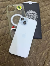 ايفون 15 بلص  بطاريه ٩٤٪؜  نضافه ٩٩٪؜  مكاني شعب  780 الف  07770572377