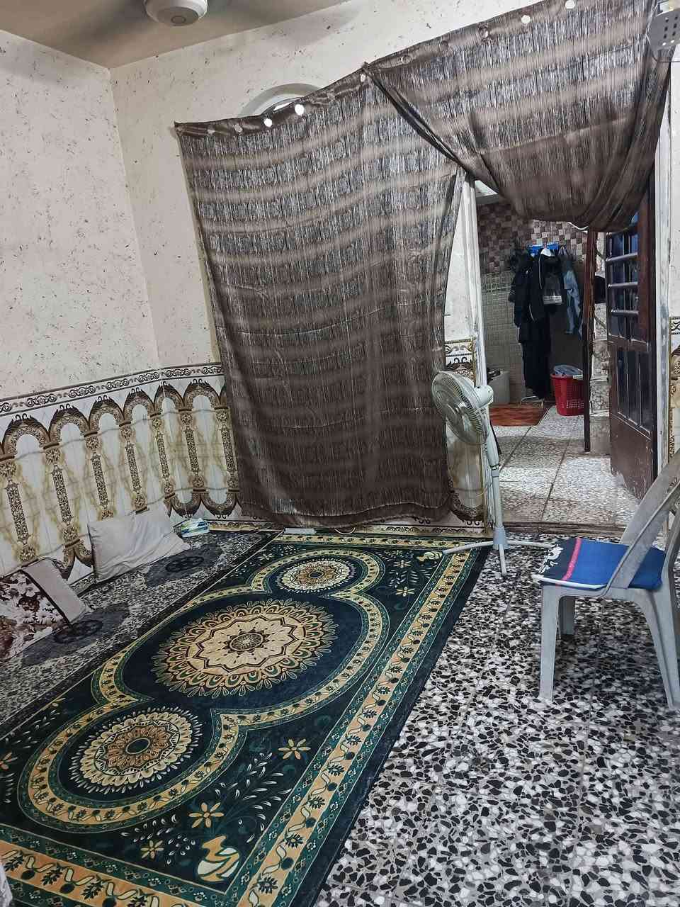 سلام عليكم ورحمة الله وبركاته بيت للبيع حي أور الشيشان   يحتوي على إستقبال وغرفه  وملحقات خدمات كامله تبليط مي مجاري ومنطقه تخبل السوك بصفك والمدارس بصفك المساحه  50متر السعر 62 وبي مجال بصيط  رقم الهاتف ***********
ملاحضه يرهم مراوس
