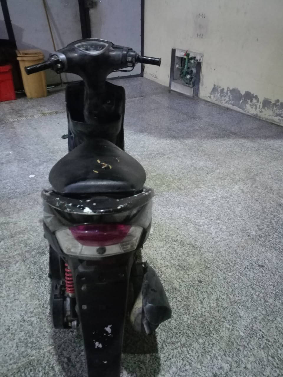 سلام عليكم  دراجه ماكس عدله نضافتها شوف اعيونك نكره سلف بأي وقت دراجه دبل تاير جديد  نقصها فقط باتري  سعر ب 475وبيها مجال للشراي يشلع عيوني  هاذه رقم *********** مكان العبيدي شارع 20
