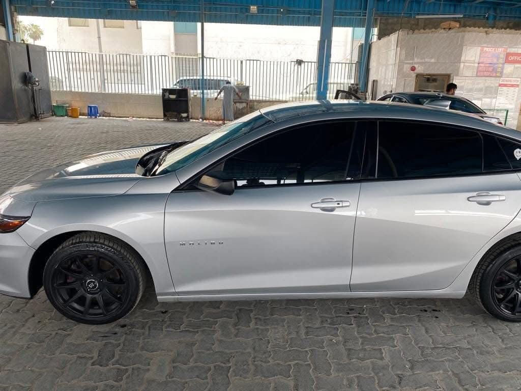 السلام عليكم ❤️…
بيع مستعجل (سريع) 
ماليبو 2020 LT 
 حره بدون رقم بسمي
المواصفات: - 
بصمة تشغيل عن بعد  
بصمة ابواب   
رادار امامي مانع تصادم وخلفي
وقيادة آليه تحديد مسار
شاشة ايباد 
تبريد قطعتين 
تدفئة كشنات 
شاشة تحذير ⚠️ 
فول تحكمات
كشن كهرباء 
تبريد منفصل بيانو (مناخي) 
مانع انزلاق وانحدار
لد امامي وبك لايت لد
انضمة قيادة
ويل قياس 18 كروم بلاد
وبعد مواصفات ال LT
الضرر جاملغ  بارد فقط + تعديل خشم البنيد وصبغ نصه
مثل ما موضح بصور الحادث 
السيارة كاملة مكملة مناقصهه برغي فقط خربطه بيها كهربائيات  تشغل وتطلع شرط فحص السونار
السعر 💸99 وبيهه مجال قليل
للتواصل خاص أو واتس أو أتصال 

***********
