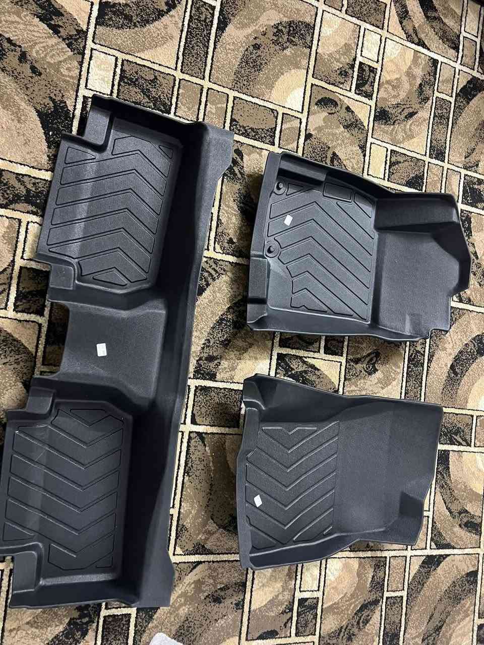 سلام عليك
گاعی قاڵب ٢ تاقم بەردەستە نرخی تەنها و تەنها ٤٠ هەزارە
گاعی عەلامە تەنها بە ٢٠ هەزارە 
سەر داشبول رەشی شاموا ژێر لاستیک تەنها بە ١٥ هەزار
گەیاندن بەردەستە
سلام علیک 
گاعگ قالب بیلادی فقط ٤٠ الف
گاعی علامة ٢٠ الف
فرش مال داشبول ١٥ الف
توصيل موجود لكل عيراق
*********** وتس ئەپ
