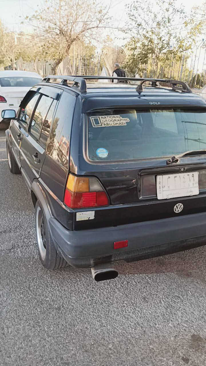 بۆ فرۆشتن:(Golf Gti (1991 
گێڕ ئۆتۆماتیک
مەکینە 18
تەبرید بەشەرت
ویلی سپۆرتی لەسەرە
بەسمەیە
گێڕ و مەکینە بەشەرت
پاتریش تازە گۆڕاوە بەشەرت
سعرەکەشی قفڵی 36 وەرقەیە
ژمارەی خاوەنی:***********
