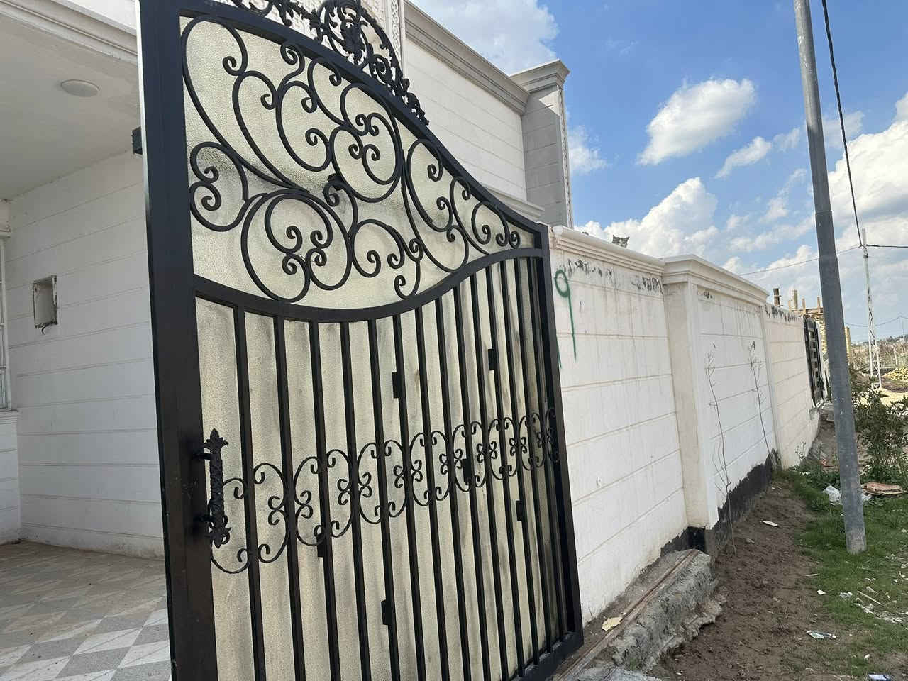 مكتب البراق الحديث
عرض جديد
الموقع شارع100
المساحه220
الواجه10
بناء حديث درجه اولئ
السعر180قابل للعمله 
الاستفسار
***********
***********
***********
