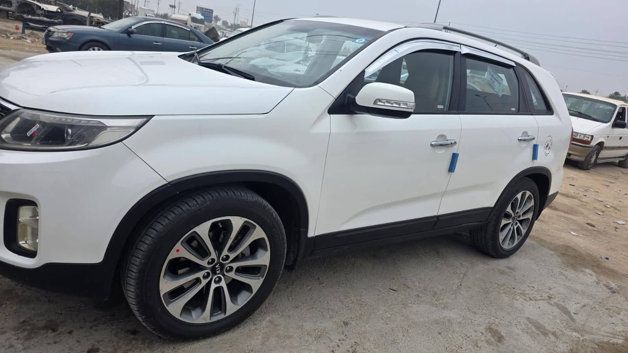 السلام عليكم كيا سورنتو 2015خليجي رقم ديالئ انكليزي سياره بسمي كفاله عامه من ضربه ومن حادث وكفاله من صدر وتخم تايرات جدد سبعه راكب وسته سلندر عنواني بابل الحصوه السعر 180وبيه مجال ***********
