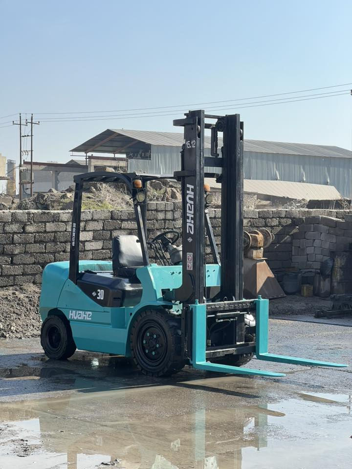 للبيع رافعة شوكية صيني موديل 2013 
3 طن جوب عالي 3 حركات يمين + يسار 
كير محرك بشرط رافعة جاهزة 
سعر 65 ورقة 
للاستفسار اتصال *********** 📞
