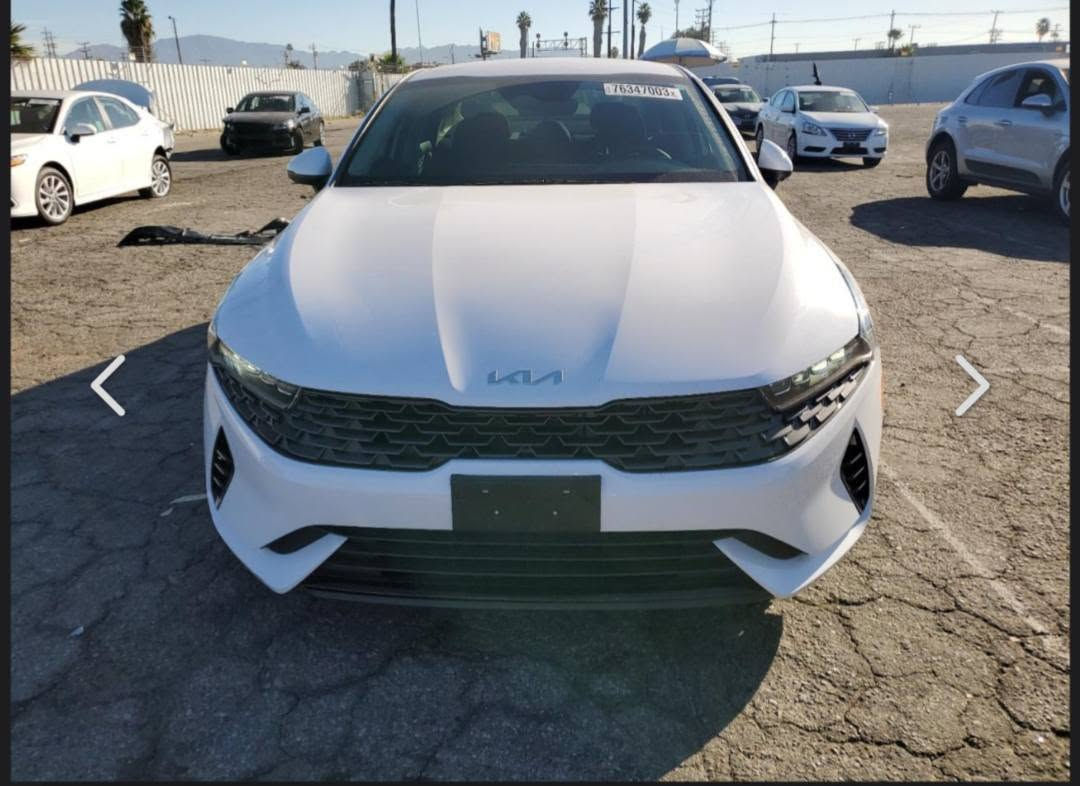 السلام عليكم
Kia k5 2022 سيارة جديدة استعمال شخصي في
172 ورقه وبيهه مجال بسيط
اللون أبيض
 مواصفات :
مثبت سرعة 
رادار امامي 
بصمة ترحيب
سايد بريك بصمة 
مانع انزلاق 
حساس اطارات 
شاشة كبيرة  
كاميرا 
حساسات أبواب 
مراقبة النقطة العمياء 
نظام قيادة 4 وضعيات 
تحكمات سترين جهتين 
اوتو هولد 
تشغيل عن بعد 
محدد سرعة 
تحذير من الاصطدام 
 فتح بصمة 
كامرات 360 درجة 
ماشية 36 الف 
فرامل توقف ذاتي 
مثبت سرعة 
دخول ذكي
تخم تاير جديد
صوره الحادثة مرفقه بالمنشور فقط جنطة وبيه رصعه بسيطه
مكان السياره بابل النيل طريق سريع رقم اتصال او واتساب
*********** المحاويل, بابل
