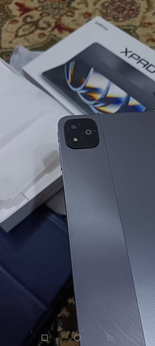 ايباد للبيع مستعمل قليل جدا للدراسه فقط لفترة قصيره مابي اي ضرر فقط فطر باللزكه ذاكره ٢٥٦
 جهاز لوحي Infinix Xpad. 
يأتي بشاشة كبيرة بحجم 11 بوصة ودقة +FHD ومعدل تحديث 90 هرتز.
يعمل بمعالج MediaTek Helio G99.
يتوفر بخيارات ذاكرة وصول عشوائي (RAM) تصل إلى 8 جيجابايت ومساحة تخزين 256 جيجابايت.
يحتوي على بطارية كبيرة بسعة 7000 مللي أمبير أو 8000 مللي أمبير.
يدعم القلم ولوحة المفاتيح.
يدعم الألعاب القوية
السعر ١٩٥ الف بي مجال


**إذا كنت صاحب هذا الإعلان وتريد حذفه لأي سبب، رجاءا أرسل رسالة إلى الدعم الفني**