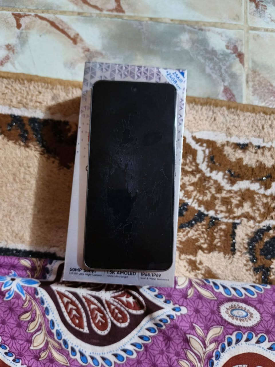 السلام عليكم
تكنو كامون 40 بريمير 5g جديد استعمال  

مواصفات الجهاز
شاشة بدقة 144 هيرتز 1.5k
معالج ميديا تيك 8350 بدقة 4 نانومتر
كاميرات ثلاثية بدقة 50 ميكا بكسل مع عدسة تقريب جيروسكوب
ذاكرة 256 رام 12+6
يشغل ببجي 120 فريم
يحتوي على زر الذكاء الاصطناعي
مقاوم للماء والغبار بمعيار ip 69 و68

الجهاز للبيع
السعر 430
العنوان الحسينيه مال راشديه 
رقم ‏‪***********
