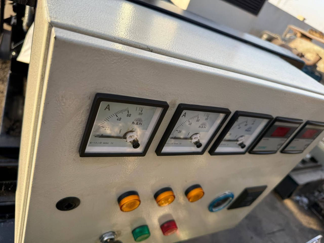 بيركنز  4 سلندر انكليزي توليد ٥٠ كيفي ينطي 120 امبير 
يصرف 5 لتر بالساعة محرك ما مفتوح توليد جديد 
راديتر كبير ضمان شغل 
عنوان موصل ويوجد توصيل الى بغداد


**إذا كنت صاحب هذا الإعلان وتريد حذفه لأي سبب، رجاءا أرسل رسالة إلى الدعم الفني**