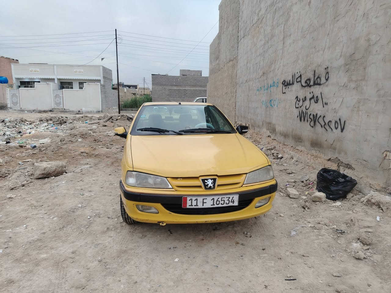 سلام عليكم عيني سيارة بيجو بارص ١٥ للبيع سيارة كلشي مابيهة بس خيط تبخير ومو قوي سيارة بسمي تحويل ثاني يوم سعرهة ٤٣ وبيهة مجال صاحب سيارة ***********
