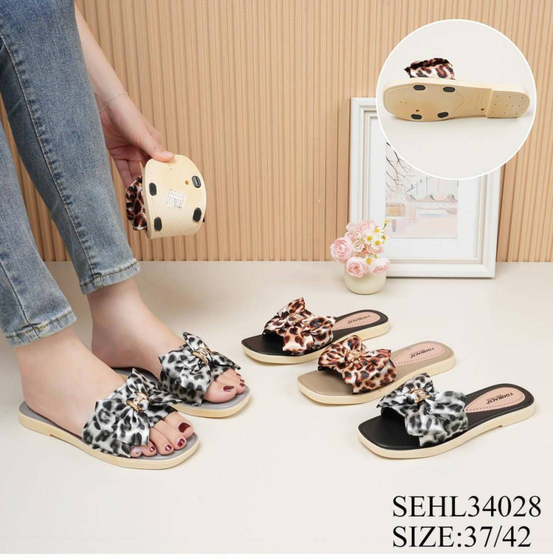 #لايكاتكم.جديده لاستيكات طبيه بناتي💁‍♀️ نسائي 🤷‍♀️🐨 
قياسات من  36الى41  #مروركم #يسعدنا
عنوان ::::: #خانقين #شارع. #مصرف. #مقابل. #مجمع. #شاكر #رضا…… يوجد توصيل داخل خانقين 

وستفسار مراسله صفحه. ***********
