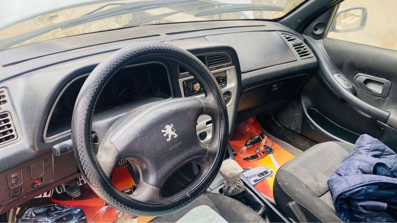 بيجو 306 موديل 2002
 رقم بغداد جديد بأسمي سنويتهه ل29 
شرط البيع بعقد مروري

تبريد ثلج
محرك 1600
صدر امامي خلفي جديد 
دسكات وفلنجات جديد 
درامشفتات جديد
ويل كب حاويه
تايرات 5 جديد

ضرر السياره جامرلغ وبنيد مبدلات ومصبوغات بدون دواخل  مع صبغ الدعاميات 

السعر 50 قفل / او مراوس بـBMW
مكانهه ديالى بعقوبه *********** بعقوبة, ديالى
