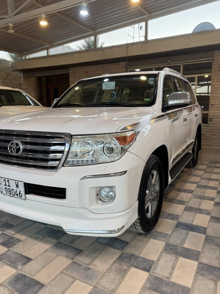 للبيع لاندكروز موديل ٢٠١٤ مكفوله من صبغ وتبديل وبارد مكانين بي دي ار زغار جداً ممبينات ابد السياره جديده كلش رقم بغداد تحويل ثاني يوم وجاهزه وتخم تاير جديد 

السعر ٣٩٠ وبيهه مجال بسيط للشراي 
***********
