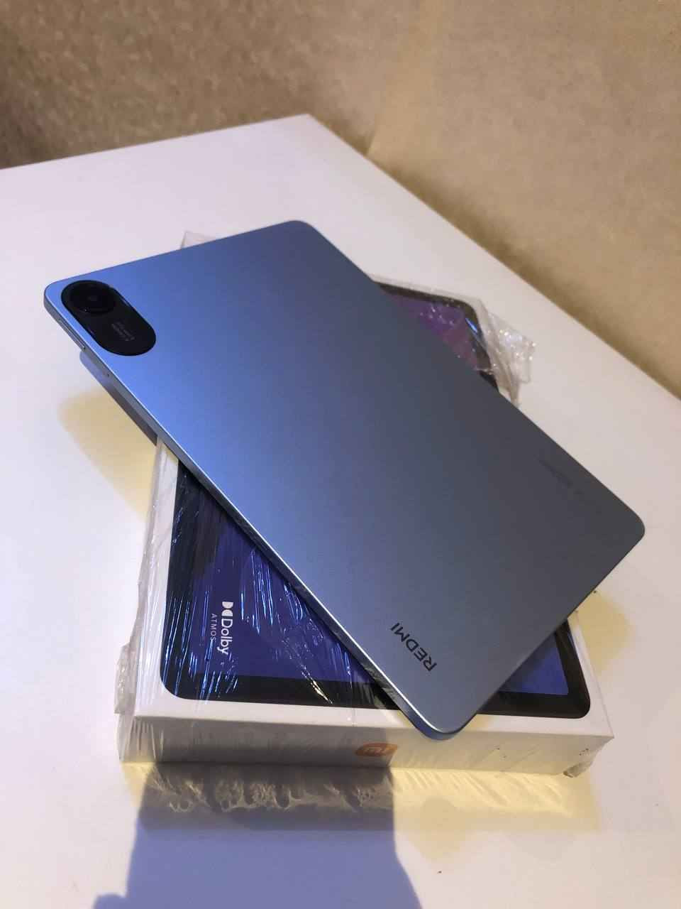 السلام عليكم ورحمه الله وبركاته متوفر شاومي باد 2 الغني عن التعريف بعدة جديد مشحون بس 63 مرة كامل ملحقات ببجي 60 فريم ثابت والله يخبل وياه حافظة هدية مراوس باد 6 او 7 و انطي فرق بيع 215 الف بي مجال جدا بسيط مكاني بغداد الحبيبية مشتري تفضل اتصل او راسلني واتساب *********** بغداد, العراق
