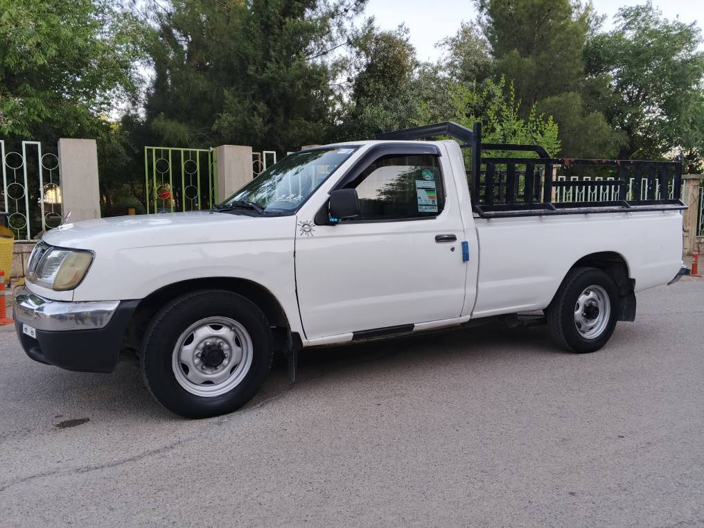 بەناوی خوای گەورە 
نیسان تاک 2002
ئارم پلاسیک
سیارکە کامل بۆیاخ کراوەتەوە 
گئیرو مەکین سەرڤوو دووکەل هه مووی بشەرت جوارتایی خاوئینی لەژئیرە ئارموو ئەولات خرامە بەشەرت سیارک مالی کسابت جەمجەو ناوبۆدی ئاسن حازەبۆ ئیشکردن مالی دۆست نرخی57گەلاو معامل برایان 
ناونیشان پیرمەگروون
*********** السليمانية, العراق
