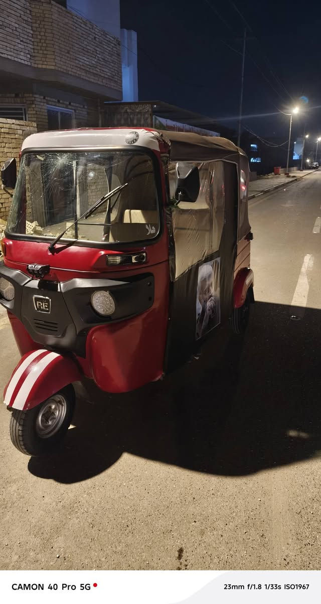 السلام عليكم تكتك للبيع موديل 18 اوراق تكتك معمره من كلشي دبلات لوي جديد بنزات مجفت جديد خياست ملكطه وبعد هواي شغلات معمره بيها رقمي ***********/  مكاني كربلاء طويرج
