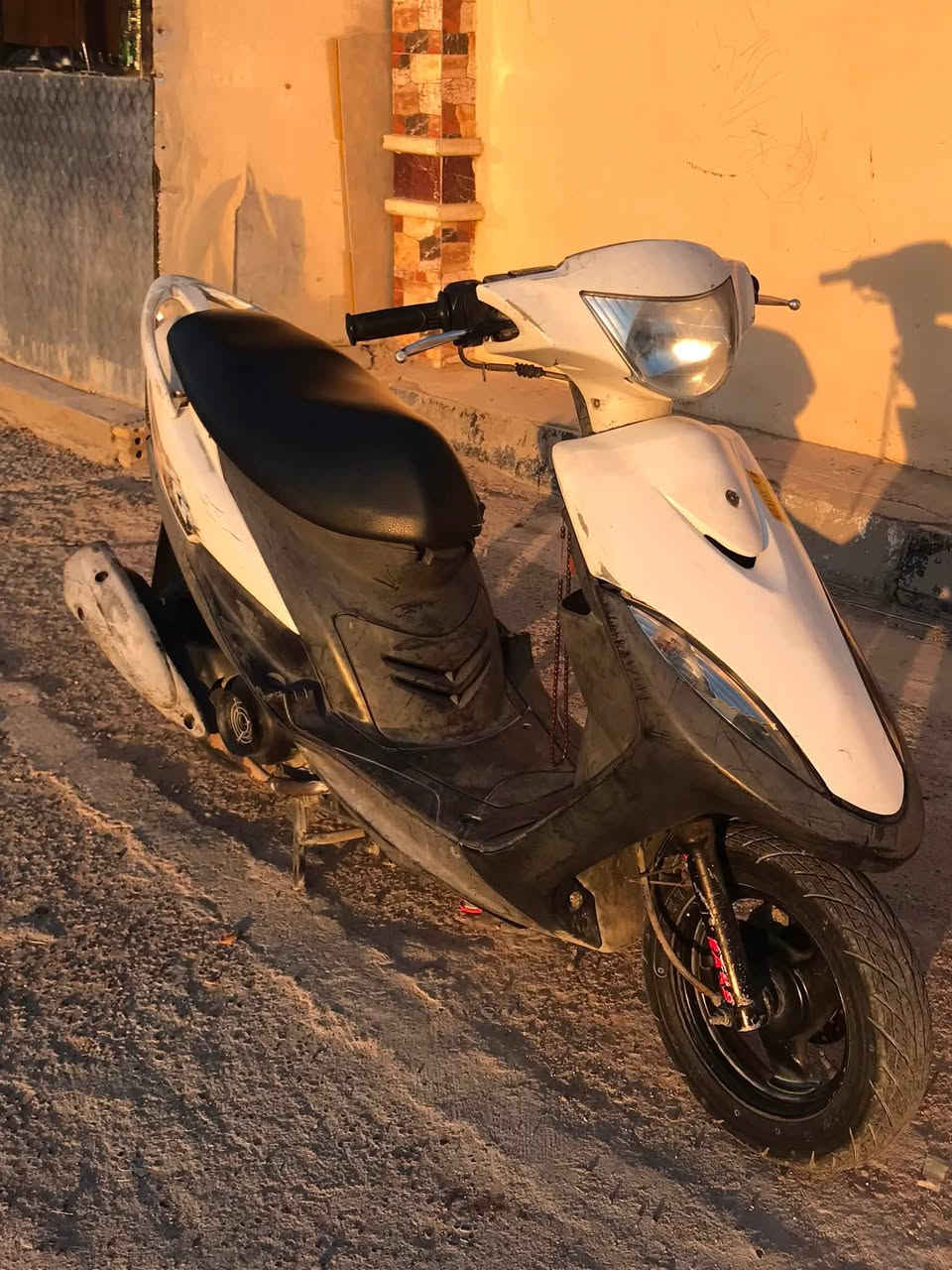 سلام عليكم دراجه لبيع بلاديه كفاله سعر 750 مكان شهداء لبياع رقم ***********

