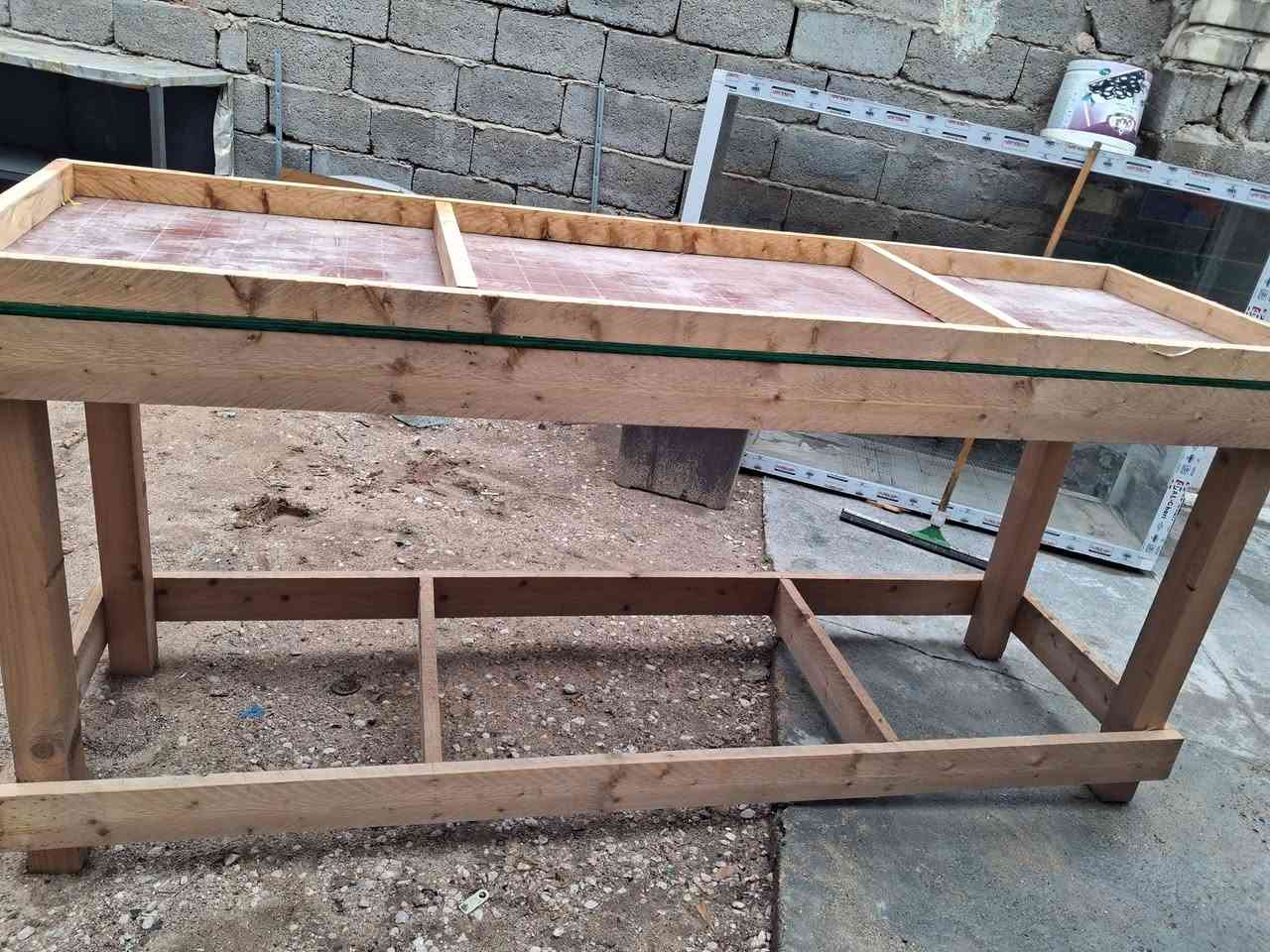 سلام عليكم
توجد ميوزة عدد ٤ مال مخضر (بقالة)
طول ٢ متر وعرض ٦٠ سم وارتفاع ٩٠ سم  ٤ ميوزة نفس الواضح بلصور 
للاستفسار على الرقم ***********
