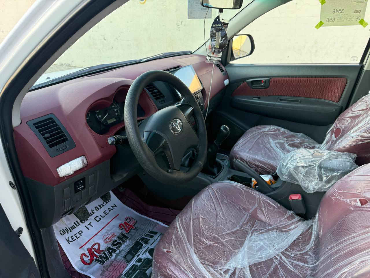 تيوتا هايلوكس 2013 كفاله عامه بس بارد قليل بدون صبغ كير مكينه بشرط جديد لاتبخير برغي ممفتوح بيها سياره خير من الله ***********
