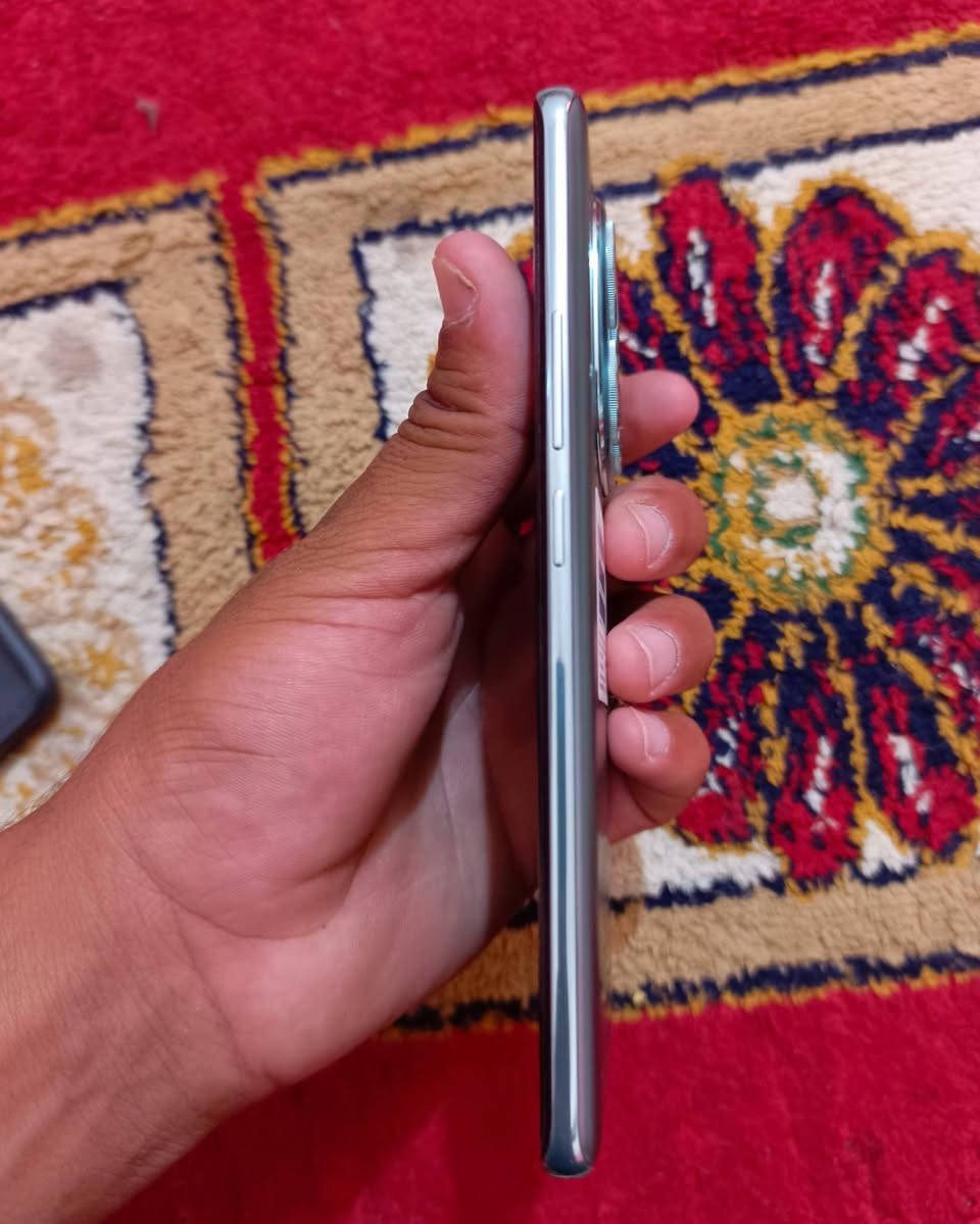 سلام عليكم شباب جهاز بوكوx7 ذاكرة 256 كرتونه الجهاز موجوده وشاحنه وضمان بي (مراوس بايفون) ***********

