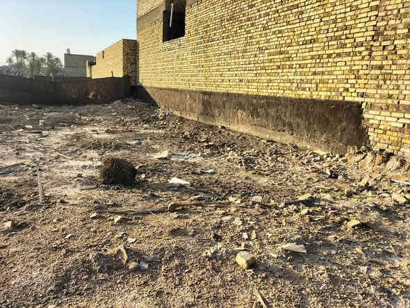 سلام عليكم قطعة 100متر سند 25 كافة الخدمات بين شارع 80 وشارع 100 منطقة محيزم 7 رقم ***********
