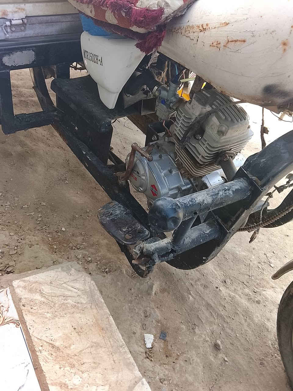 ستوتة للبيع أوراق سعرهة ب700موديل 9مكاني النجف


**إذا كنت صاحب هذا الإعلان وتريد حذفه لأي سبب، رجاءا أرسل رسالة إلى الدعم الفني**