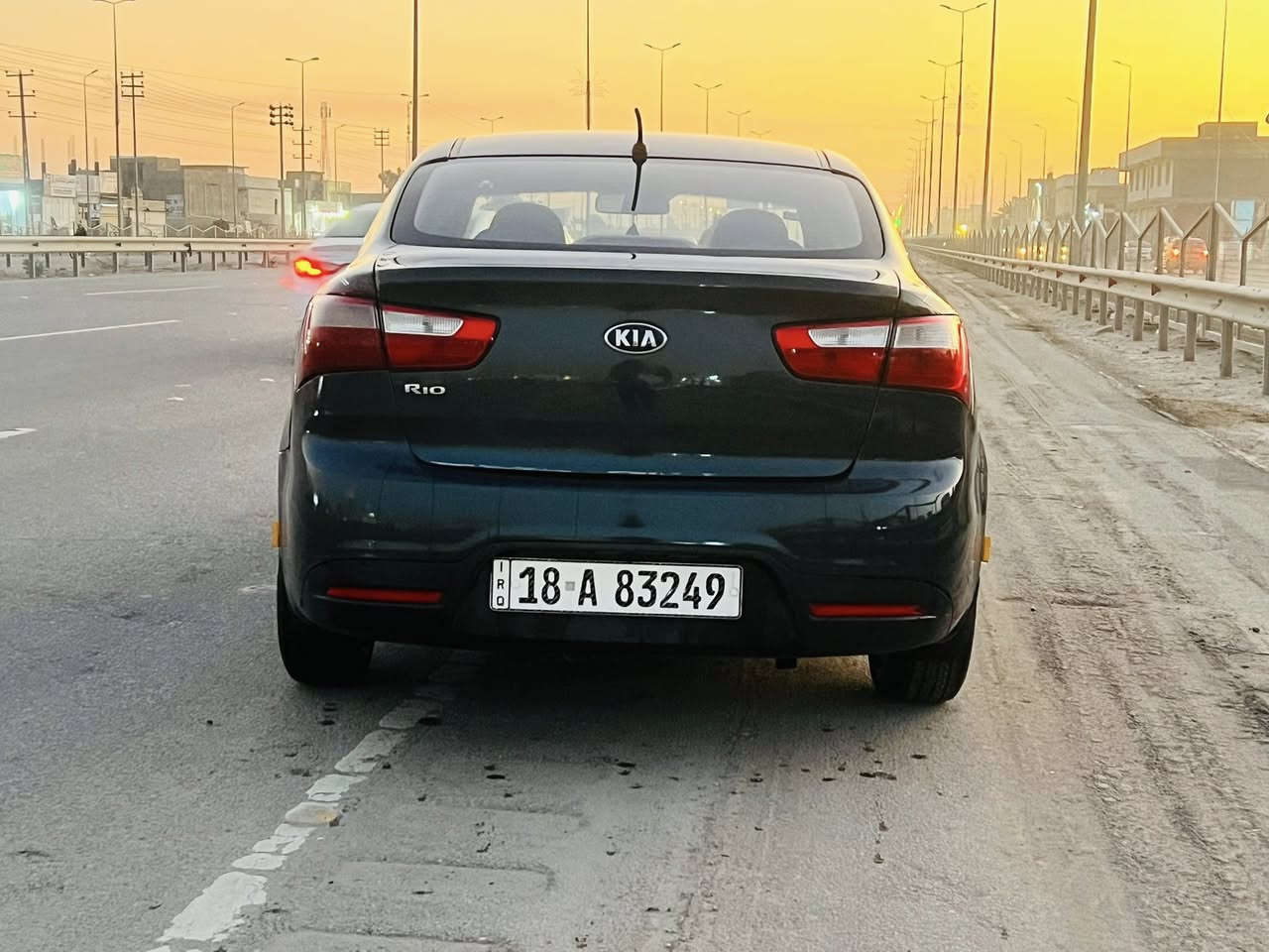 السلام عليكم
كيا ريو 2016 خليجي لون ازرق غير محدد

محرك 1600 دوش قطرتين 

رقم بابل مكان كربلاء 

ضربتها جاملغ خلفي ومبدل قبق جنطه وباب السايق 

مصبوغه حزام جماليه اثر شخوط 

السياره جاهزه للاخير تبريد تدفئه حداديه 100‎%‎

مسويلها ادامه شامله  

السعر 82 وبيها مجال حك الجيه

رقم الهاتف ***********

