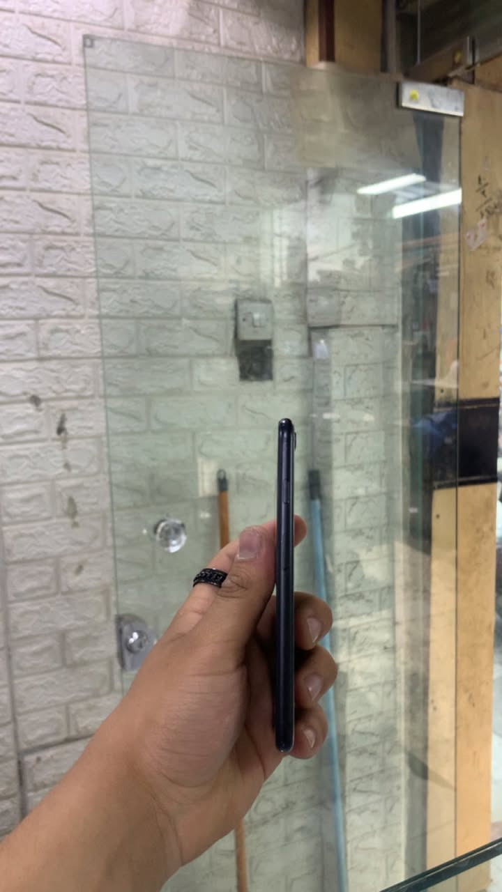 Iphone Se.2
ذاكره:٦٤
باترى:🔋٨١
سعر نهایی:٥۹$🔒


**إذا كنت صاحب هذا الإعلان وتريد حذفه لأي سبب، رجاءا أرسل رسالة إلى الدعم الفني**